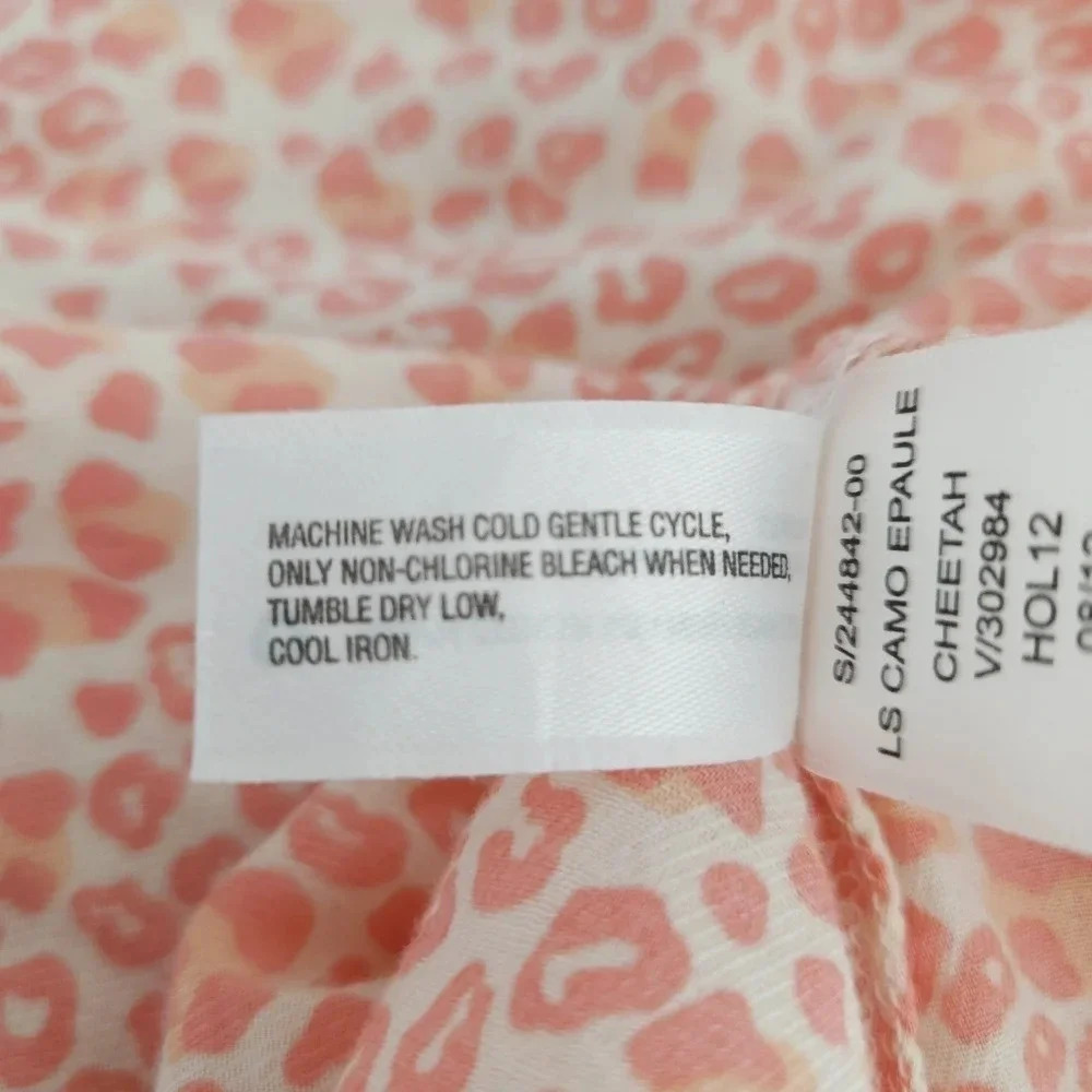 GAP Shirt Pink Cheetah Leopard Long Sleeve Collared Button Up Top - Picture 8 of 9
